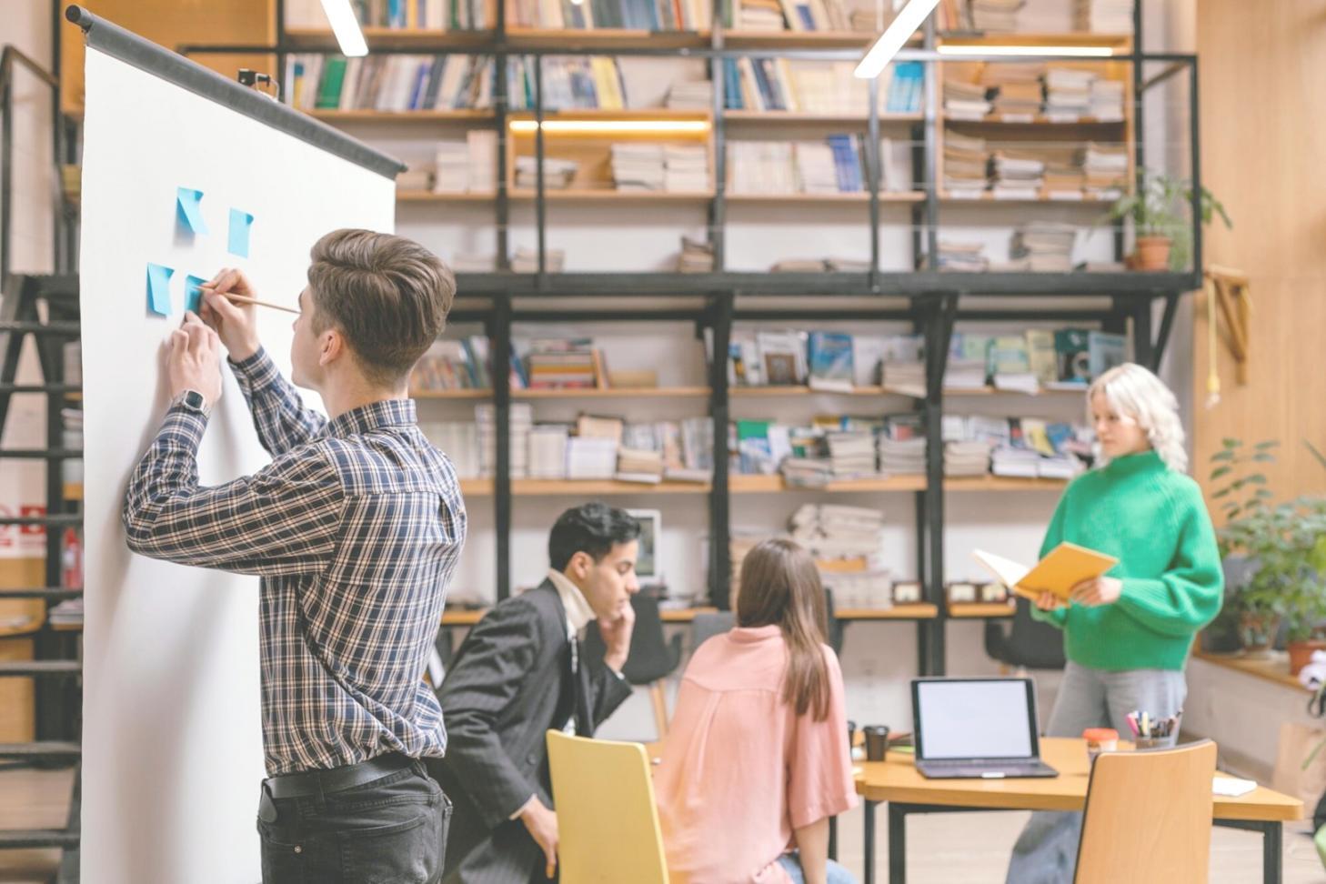 Interface de planification budgétaire mensuelle